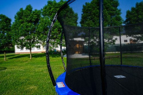 G21 SpaceJump trambulin védőhalóval, 366 cm, ajándék létrával, kék színben