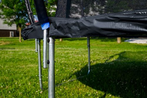 G21 SpaceJump trambulin védőhalóval, 366 cm, ajándék létrával, fekete színben