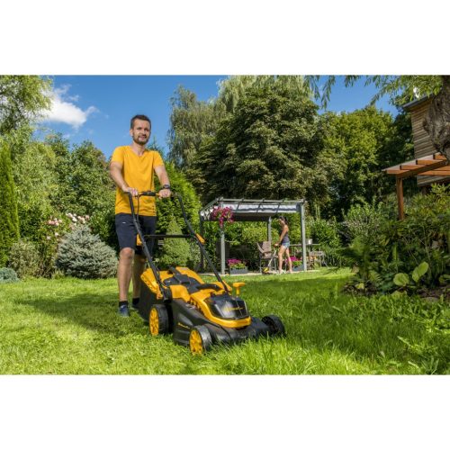 Riwall PRO RALM 3820 set - akkus fűnyíró 20V s szénkefe nélküli motorral (2 db 4Ah akkuval és töltővel)
