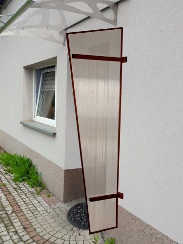 Lanitplast univerzális oldalfal előtetőhöz barna