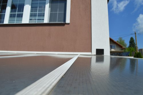 alumínium pergola LANITPLAST WALL 33 fehér + opal PC LG2119